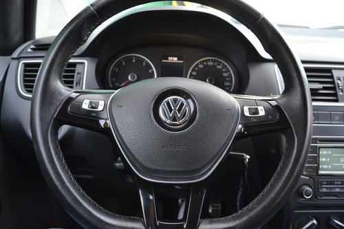 Imagen 11 de 25 de Volkswagen Crossfox 2015 Msi 16v Caja 6 Vel - 1° Dueño -