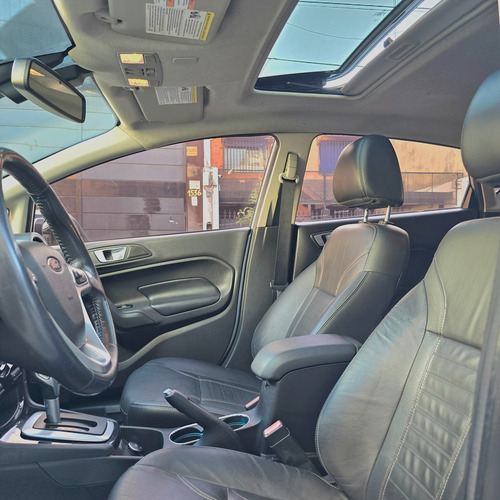 Ford Fiesta Kinetic 1.6 Titanium Powershift 120cv