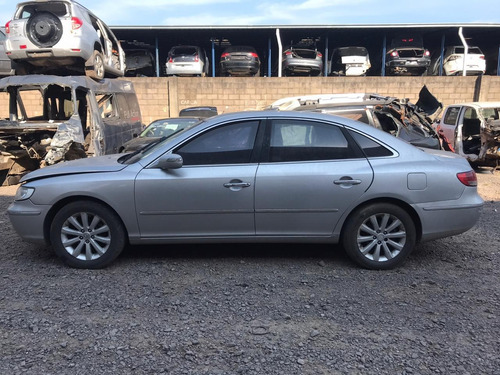 Imagem 4 de 7 de Sucata Hyundai Azera Prata 3.3 V6 2008/2009 Gasolina 245cvs
