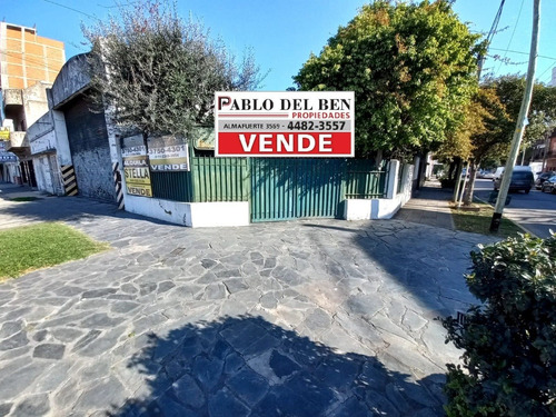 Oportunidad!! Muy Buena Casa Con Local En Excelente Ubicación. Lote Propio Sobre Avenida.