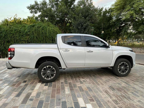 Mitsubishi L200 2.4 Di-d High Power 181cv Cuero