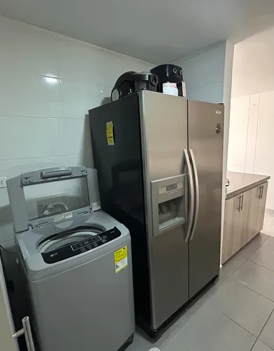 Nevecon Whirlpool Wd5550l Bga 714 Lts No Frost Acero Inox. (Usado)