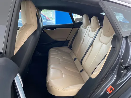 Tesla Model S 75d