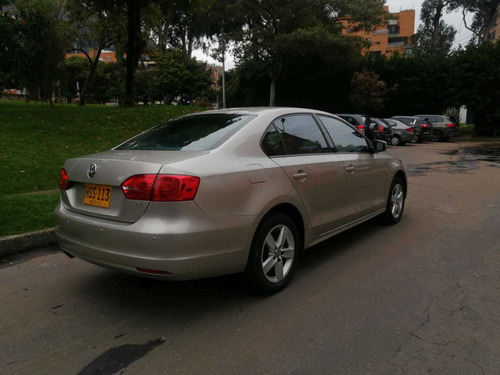 Volkswagen New Jetta At 2500