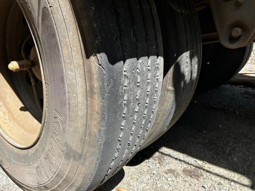 Bi-caçamba Randon Bi-trem Basculante Com Pneus