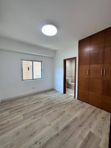 Solo Clientes Alquiler De Exclusivo Apartamento En Resd. Siena Las Chimeneas.