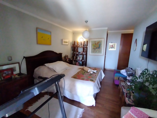 Venta, Excelente Depto A Pasos De Manquehue 4d / 4b