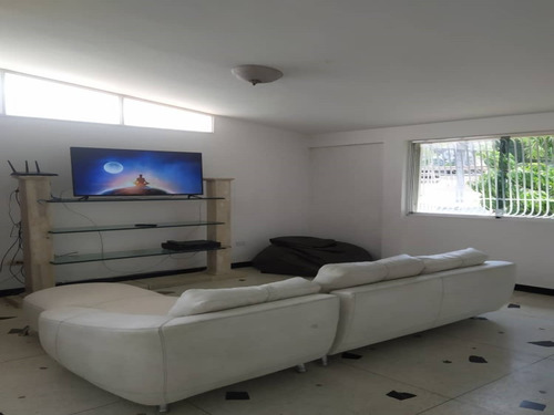 Imagen 21 de 30 de Casa En Venta - Urb Colinas De Los Ruices- Yvelisse Herrera Asesor Inmobiliario Re/max Vip Lpg 04241767041