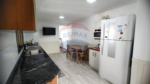Venta 6 Amb Con Piscina Y Quincho - Campana Centro