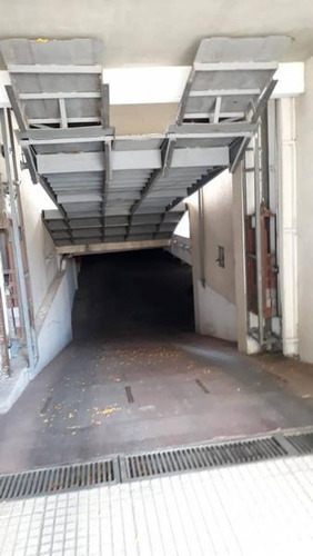 Imagen 4 de 8 de Vendo Cochera En La Mejor Ubicación De Santa Fe