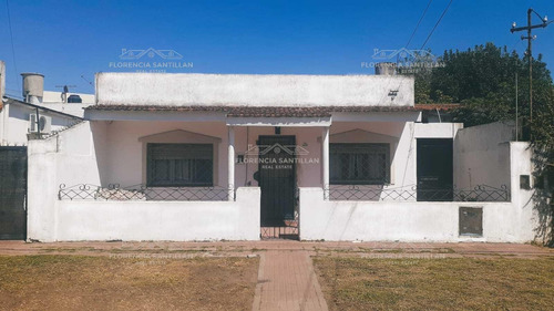 Casa  En Venta En Alejandro Petion, Cañuelas, Resto De La Provincia