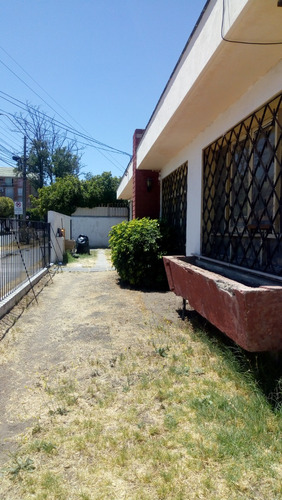 Barrio El Tenis, Casa Un Piso En Barrio Residencial