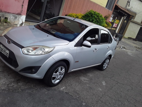 Imagem 1 de 15 de Ford Fiesta Sedan Flex Completo Apenas 62.300km Rodados