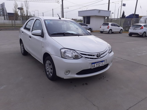 Toyota Etios 4p X 1.5 Mt Año 2016 - Usado