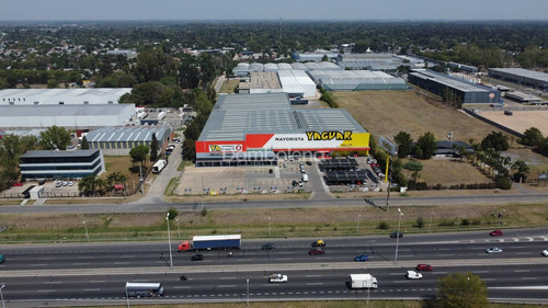 Imagen 3 de 16 de Local En Alquiler En Moreno, G.b.a. Zona Oeste, Argentina