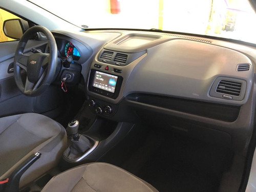 Imagem 4 de 14 de Chevrolet Cobalt