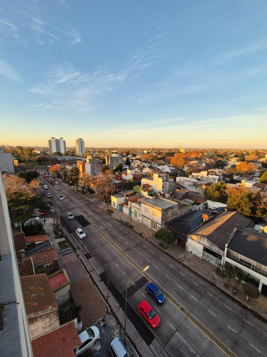 Departamento 2 Ambientes Con Cochera En Banfield Este