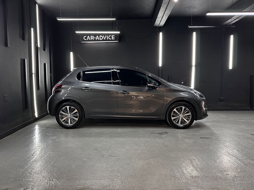 Peugeot 208 1.6 FELINE TIPTRONIC 5P L17