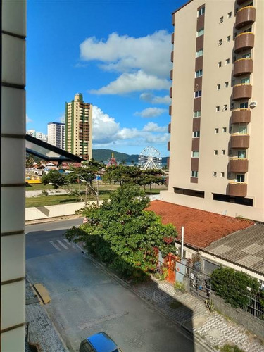 Imagem 13 de 15 de Apartamento Com Um Dormitório, Sala Com Varanda, A 100m Da Praia. - Nff32