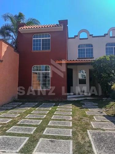Alameda: Casa Nueva, Amplia Y Cómoda En Circuito Privado