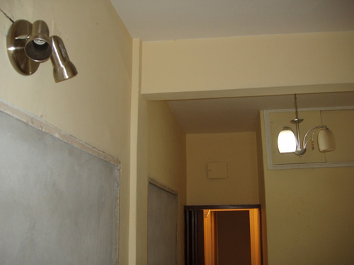 Venta De Local Comercial ,oficina O Vivienda En Buceo!!
