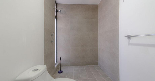 Exclusiva Residencia En Condominio Cerrada De La Fe, Aguascalientes