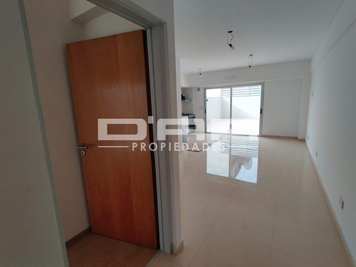 Imagen 1 de 13 de 2 Ambientes A Estrenar Con 2 Patios. 85m2 ! - Caaguazu 7200