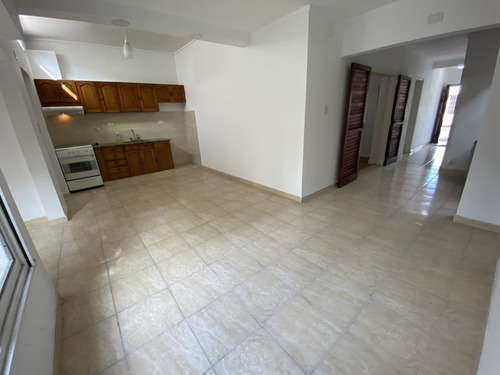 Imagen 4 de 15 de Venta Casa 2 Dorm Refaccionada 115 E/ 67 Y 68 La Plata