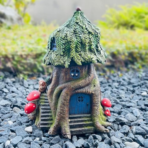 Casa De Árbol De Hadas Con Luz Solar, Estatuas De
