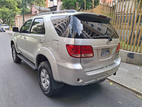 Toyota Fortuner 2008 4x4 Tailandesa