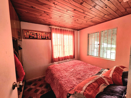 Rrb// Vende Casa 2d/1b Los Lirios (100774)