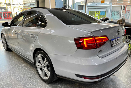 Volkswagen Vento 2.0 Gli App Connect + Vw 2018 Usados Vento