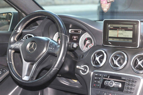 Imagem 7 de 14 de Mercedes-benz A 200 1.6 Turbo Urban 16v Gasolina 4p