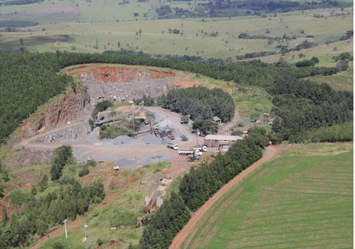 Imagem 1 de 10 de Oportunidade De Investimento, Pedreira A Venda, 45 Hectares, 1 Escritório, 1 Oficina Completa, Equipamentos Completos, 50 Mil Pés De Pinus Resinando - St00192 - 70958953