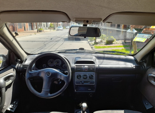 Imagen 4 de 6 de Chevrolet Corsa Classic 1.6 Super