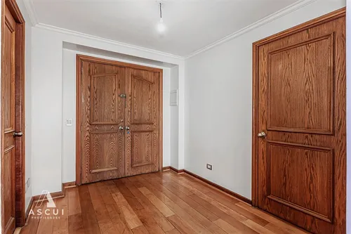 Amplio Departamento En Venta De 3 Dorm. En Providencia