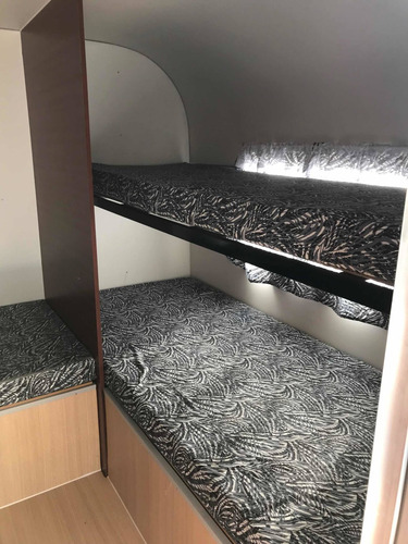 Imagen 9 de 22 de Casa Rodante Acapulco 570 Okm Nueva 5/6 Personas