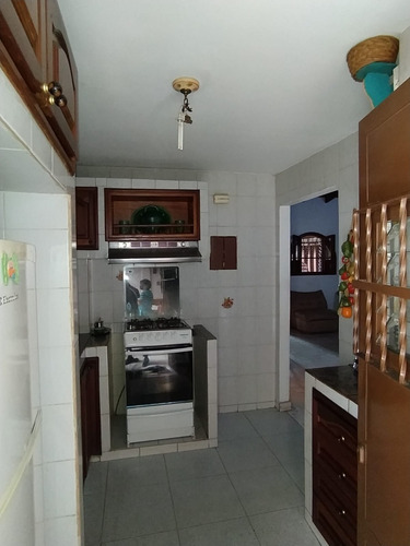 Imagen 17 de 30 de Comoda Y Amplia Casa Urbanizacion La Mantuana Turmero Estado Aragua