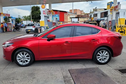 Mazda 3 2.0 Touring