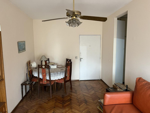 Imagen 2 de 24 de Departamento En Venta De 2 Ambientes Al Frente En Balvanera Oportunidad
