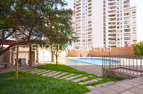Departamento En Av, Cerro Paranal 83 M2 Totales