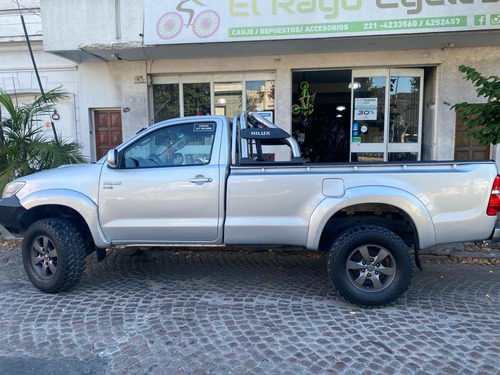 Toyota Hilux 2.5 Cover Cab Simple 4x2 Aberturas