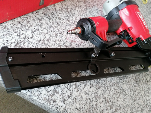 Milwaukee Clavadora Neumática Para Framing 7200-20 Seminueva