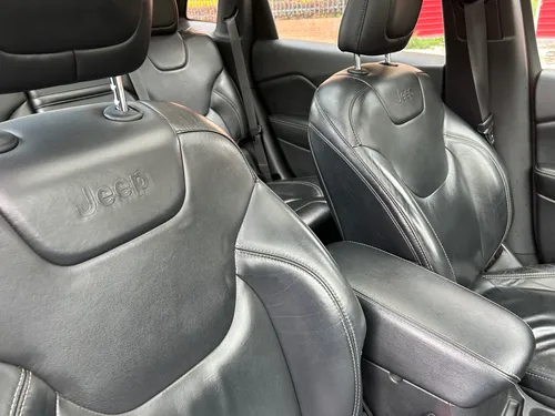 Jeep Cherokee 3.2 Longitude Plus