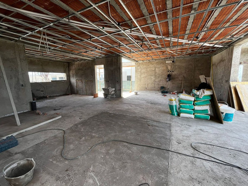 Venta Casa En Barrio Rincon De Viamonte - Luján