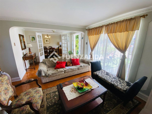 Casa En Venta De 3 Dorm Y 2 Bañ En La Comuna De El Bosque