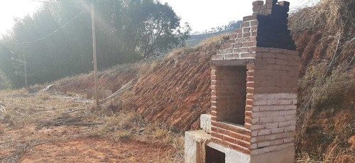 Chácara Em Baependi Sul De Minas, Com 3 Mil Metros Quadrados , Casa Simples, Fim De Linha , Bela Vista . - 995