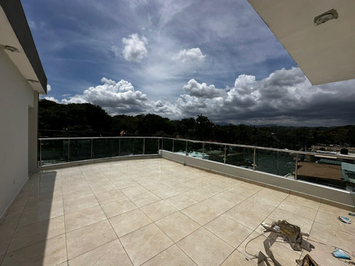 Centro De San Cristobal, Los Nova, Apartamento Tipo Pentohouse De 3 Habitaciones Con Terraza Privada