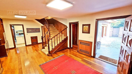 Imagen 3 de 30 de Casa Chalet Clásico En Venta Con Pileta En San Isidro- Las Lomas-jockey