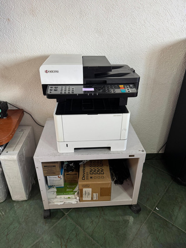 Impresora Multifunción Kyocera Ecosys M2040idn Blanco (Usado)